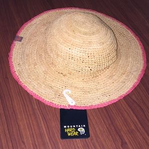 Super Chic & New Sun Hat by Mountain Hardwear